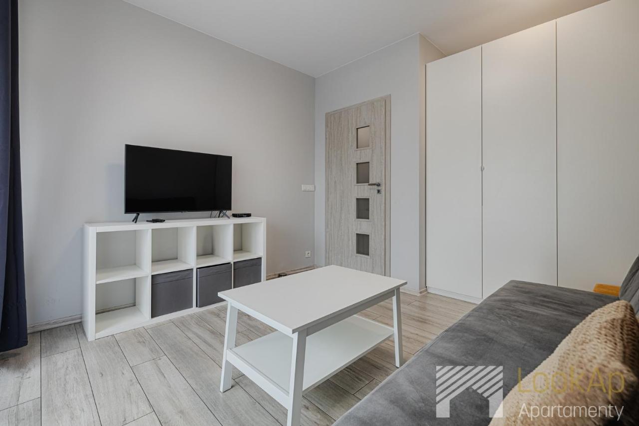 Primo V By Lookap Apartment Lodź Bagian luar foto